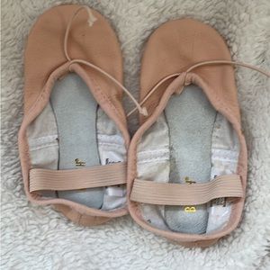 Brand new, in box, toddler girls 8.5B ballet slippers